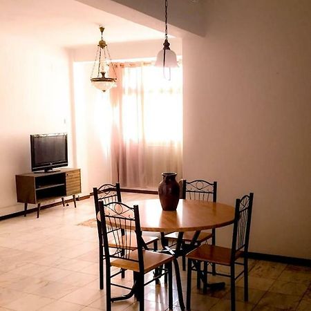 Fully Equipped 3-Bedroom Apt In Downtown Praia Exterior foto